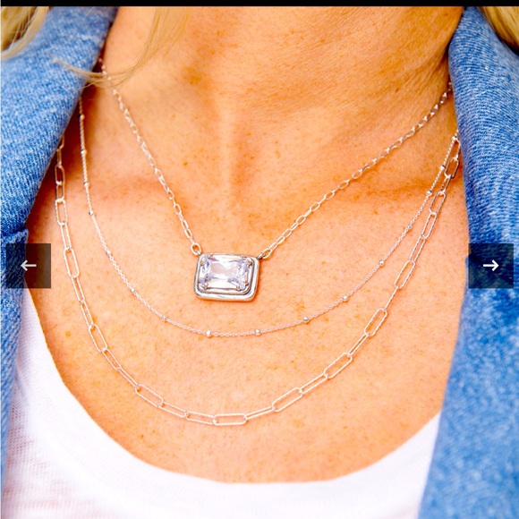 Fabulous Shine Pendant Necklace nib used for display only. Also have - Picture 6 of 7